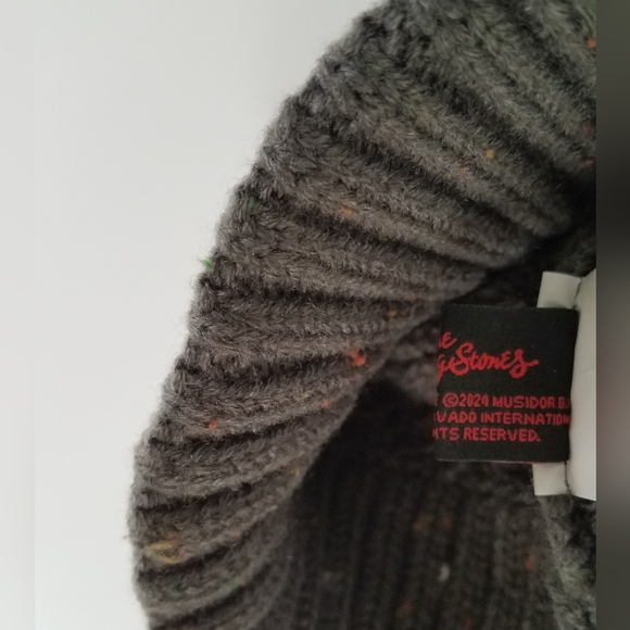 Women's Official Rolling Stones Tongue Logo Cuff Beanie - Picture 4 of 8